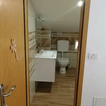 Apartma Kaja *