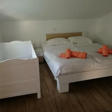 Apartma Kaja *